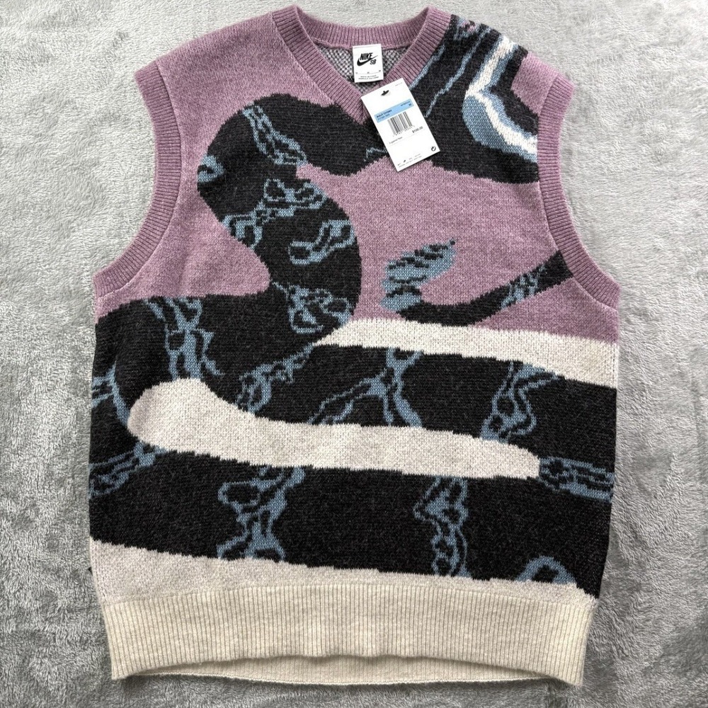 Nike SB Sweater Sleeveless Jumper FV7391-523 Plum Dust Mens Size Medium - Picture 2 of 9